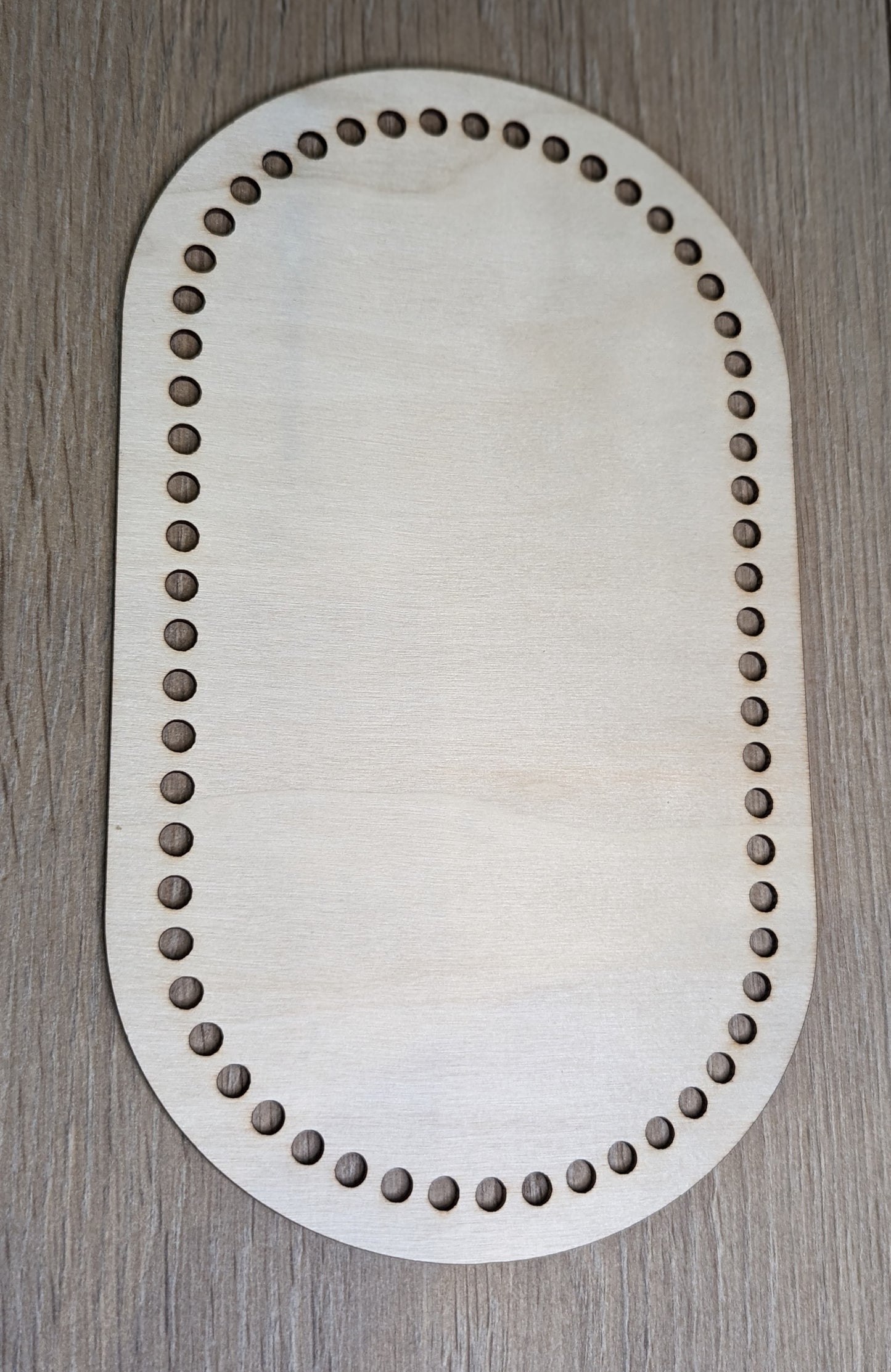 Oval trebunn/ mal
